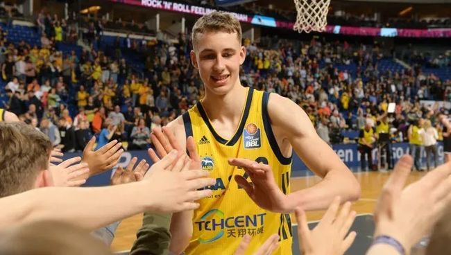 也是对整个 也是对整个